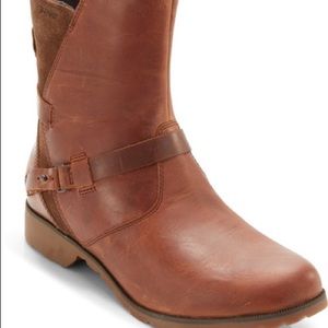 Teva De La Vina Low Brown Leather Boots